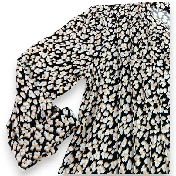 AVA & GRACE-Women's Pleated 3/4 Sleeve-SMALL-Floral-Black with White-Tan Flowers - Picture 2 of 12